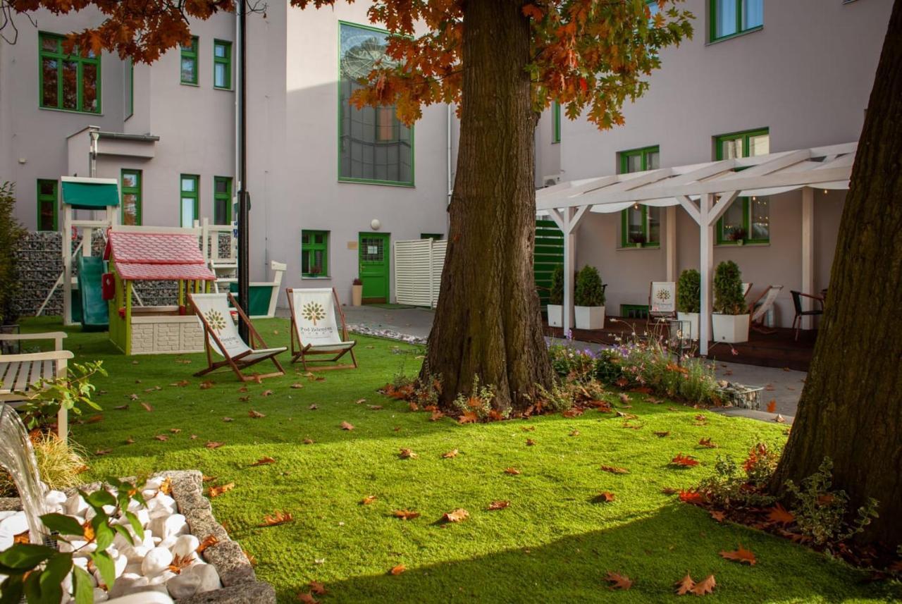 Hotel Pod Zelenym Dubem Bohumín Exterior foto