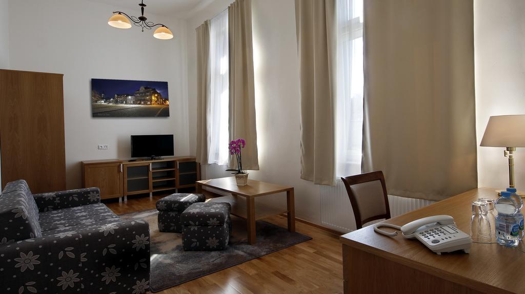 Hotel Pod Zelenym Dubem Bohumín Habitación foto