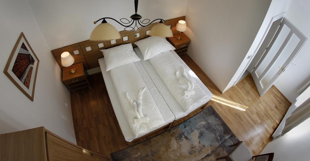 Hotel Pod Zelenym Dubem Bohumín Habitación foto